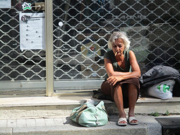homeless-1058245_1280-768x576