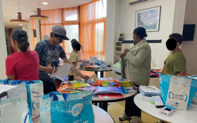 Distribution de fournitures scolaires